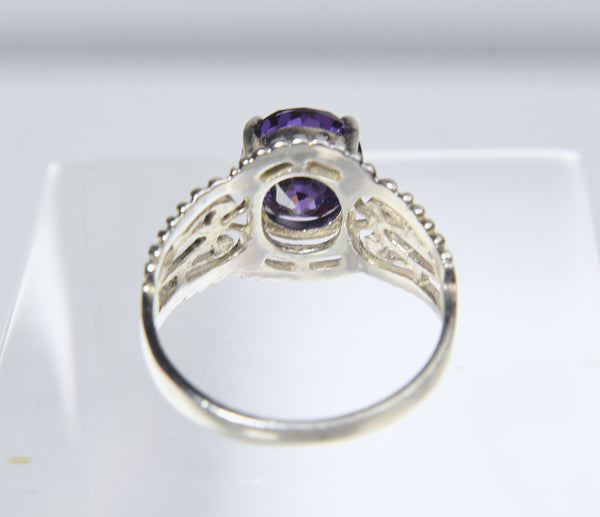 Sterling Silver Amethyst Pierced Design Ring - Size 7