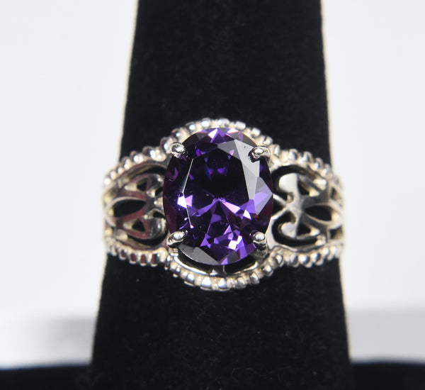 Sterling Silver Amethyst Pierced Design Ring - Size 7