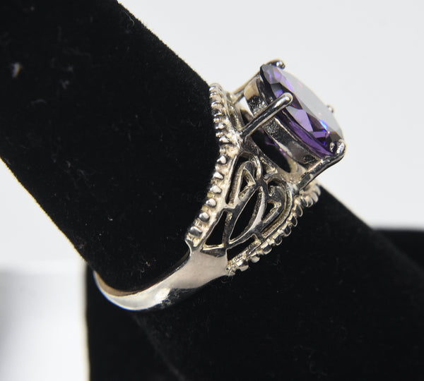 Sterling Silver Amethyst Pierced Design Ring - Size 7