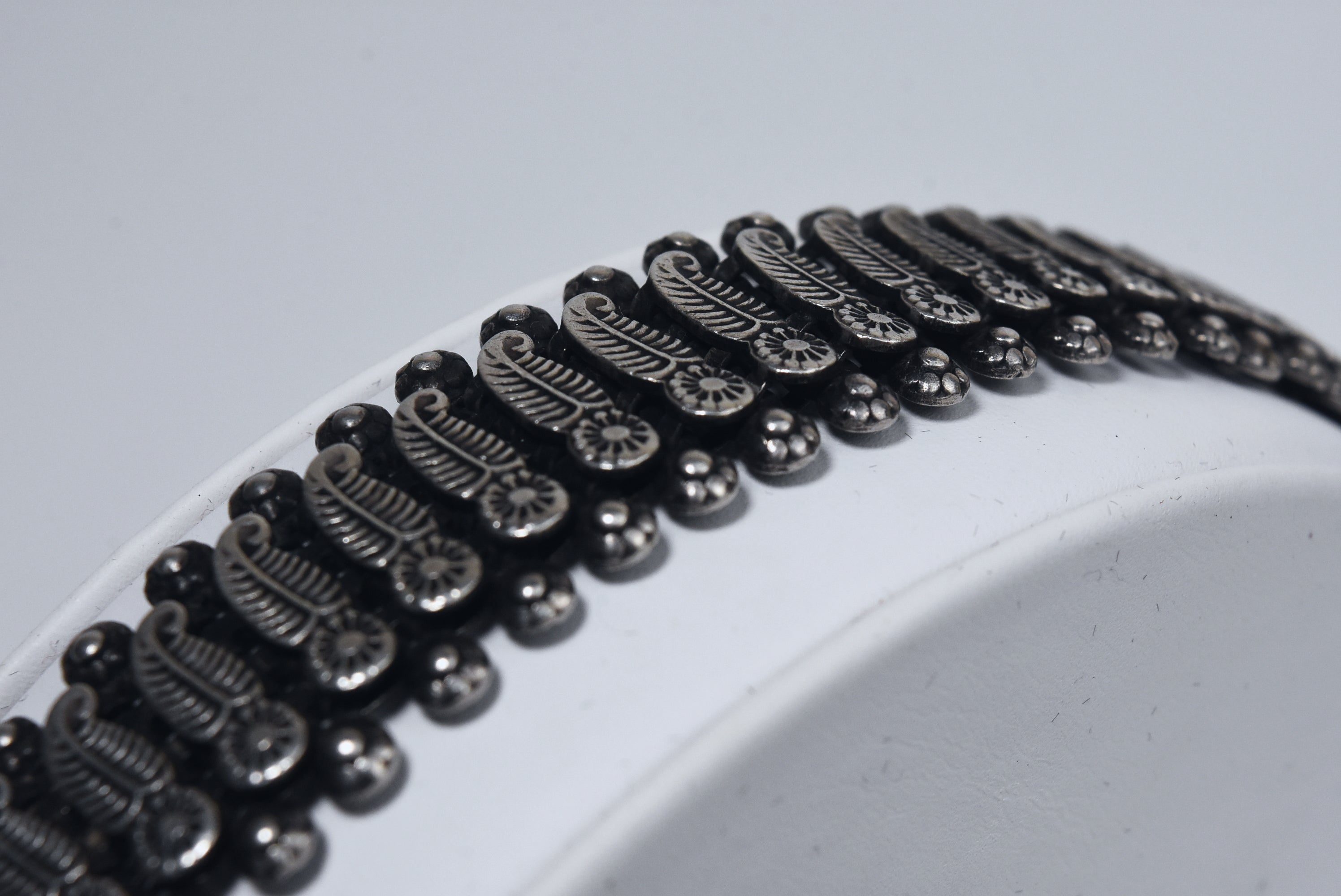 Vintage Rajasthan Silver Heavy Flexible Feather Link Bracelet