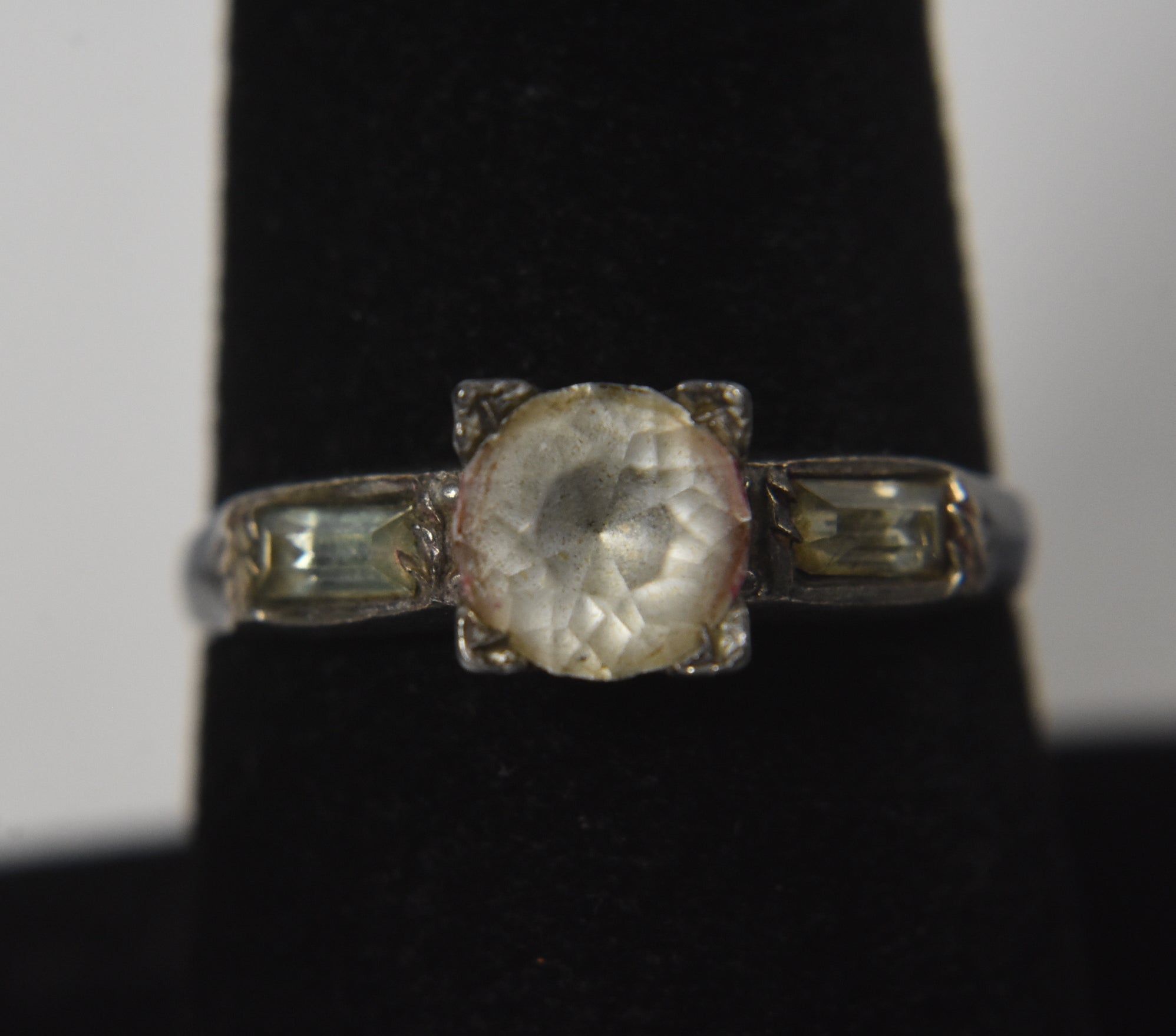 Vintage Sterling Silver Rhinestone Ring - Size 8