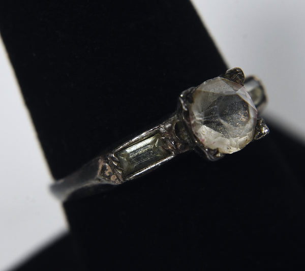 Vintage Sterling Silver Rhinestone Ring - Size 8