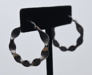 Vintage Sterling Silver Ribbony Hoop Earrings