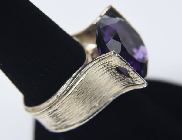 Beautiful Amethyst Sterling Silver Ring - Size 7.5
