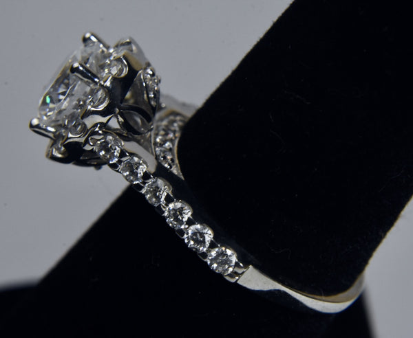 Sterling Silver Cubic Zirconia Stone Halo Ring - Size 7.25