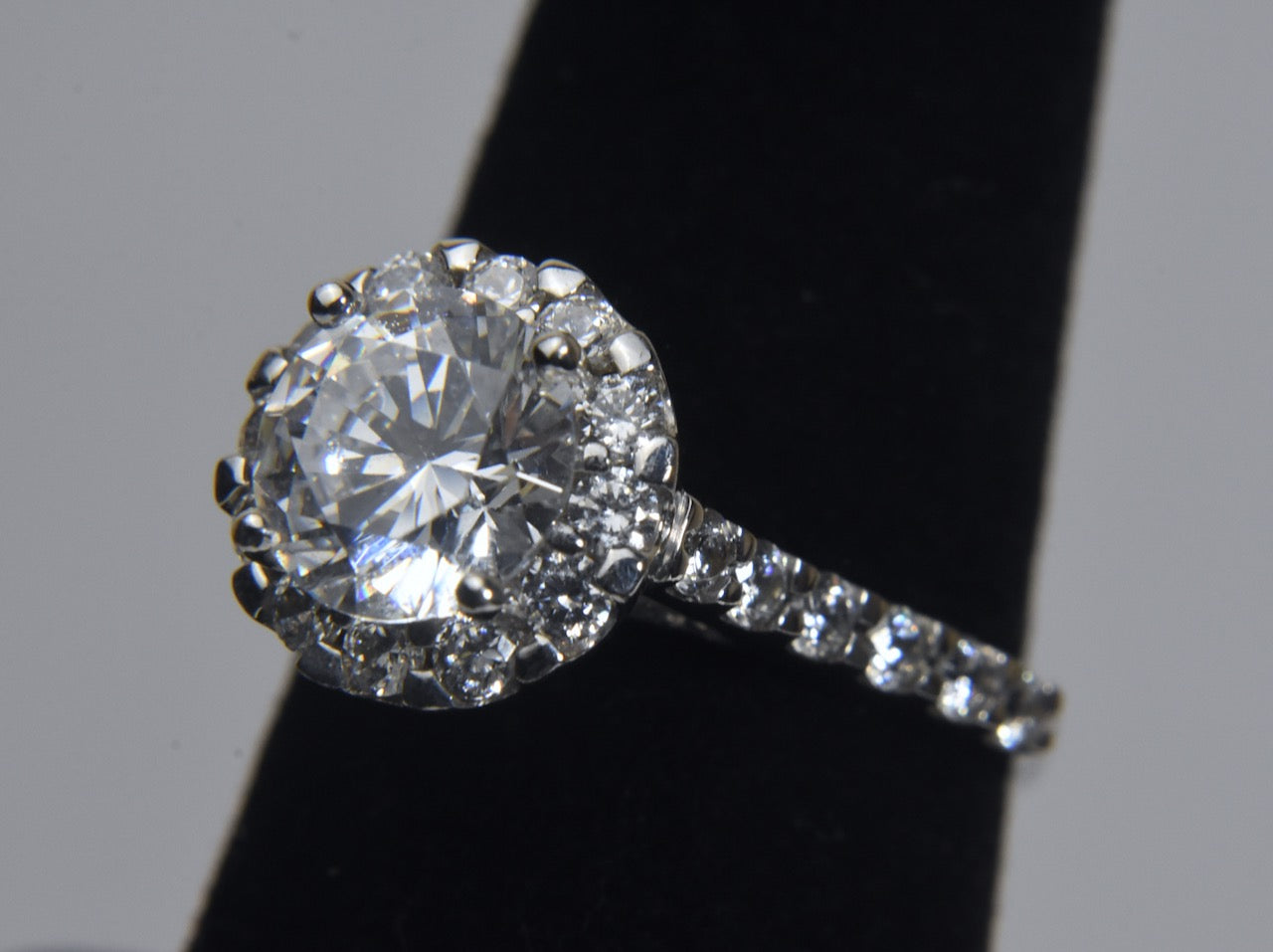 Sterling Silver Cubic Zirconia Stone Halo Ring - Size 7.25