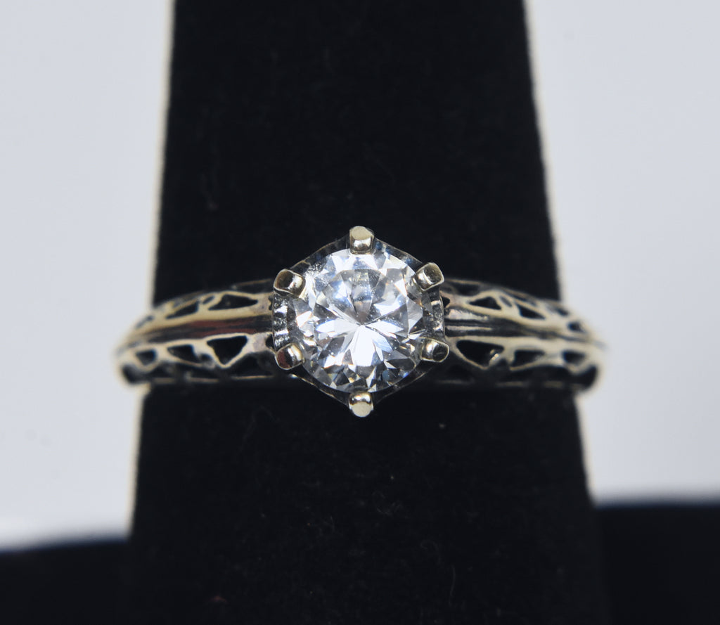 Sterling Silver Pierced Shank Cubic Zirconia Ring - Size 7.75
