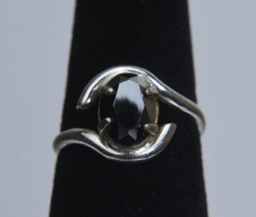 Sterling Silver Hematite Bypass Ring - Size 5