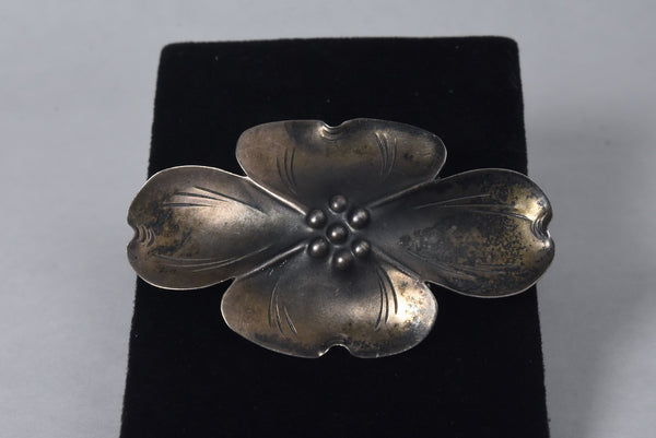 Stuart Nye - Vintage Sterling Silver Flower Brooch