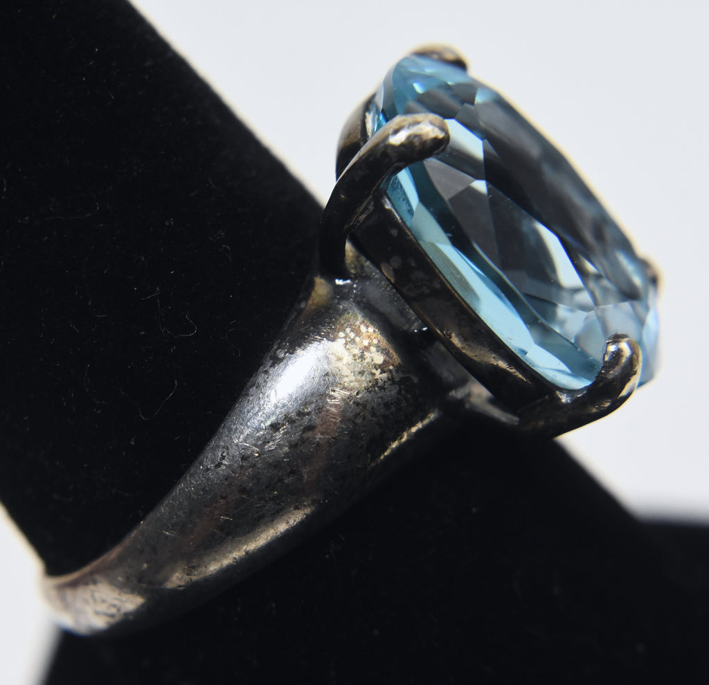 Sterling Silver Blue Topaz Ring - Size 7.75