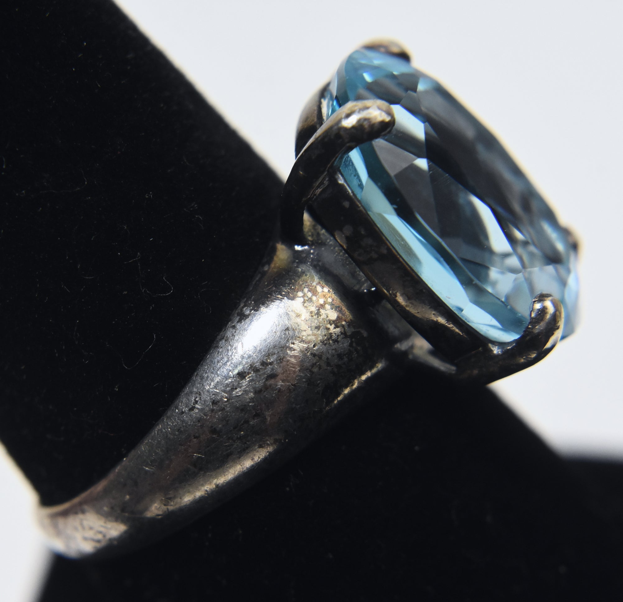 Sterling Silver Blue Topaz Ring - Size 7.75