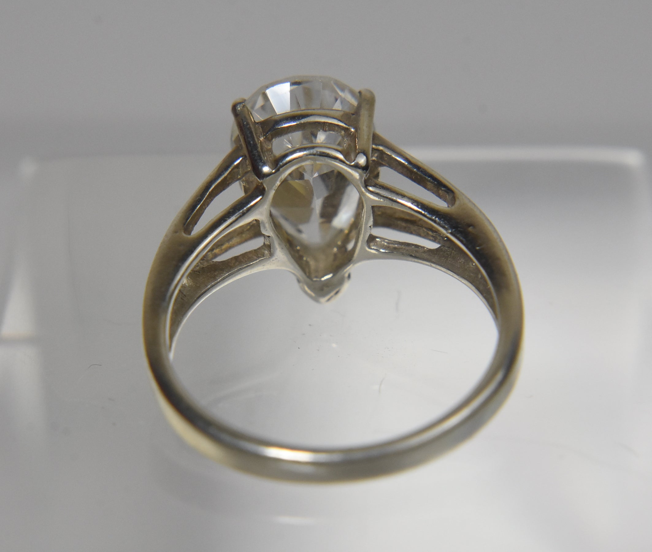 Sterling Silver Pear Cut Stone Ring - Size 7