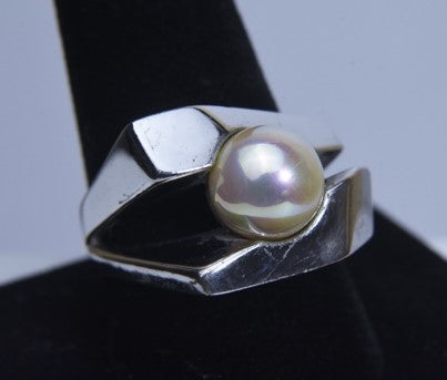Modern Design Sterling Silver Faux Pearl Ring - Size 10