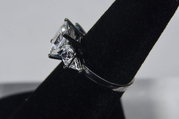Sterling Silver Ring with Square Cut and Triangle Cut Clear Cubic Zirconia - Size 5.5