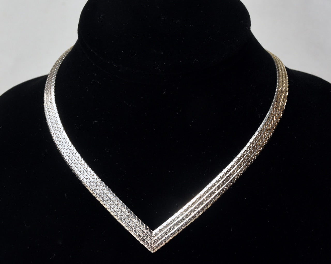 Italian Sterling Silver V-Neck Weave Link Necklace