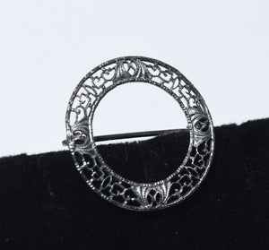 Vintage Diminutive Sterling Silver Hoop Brooch