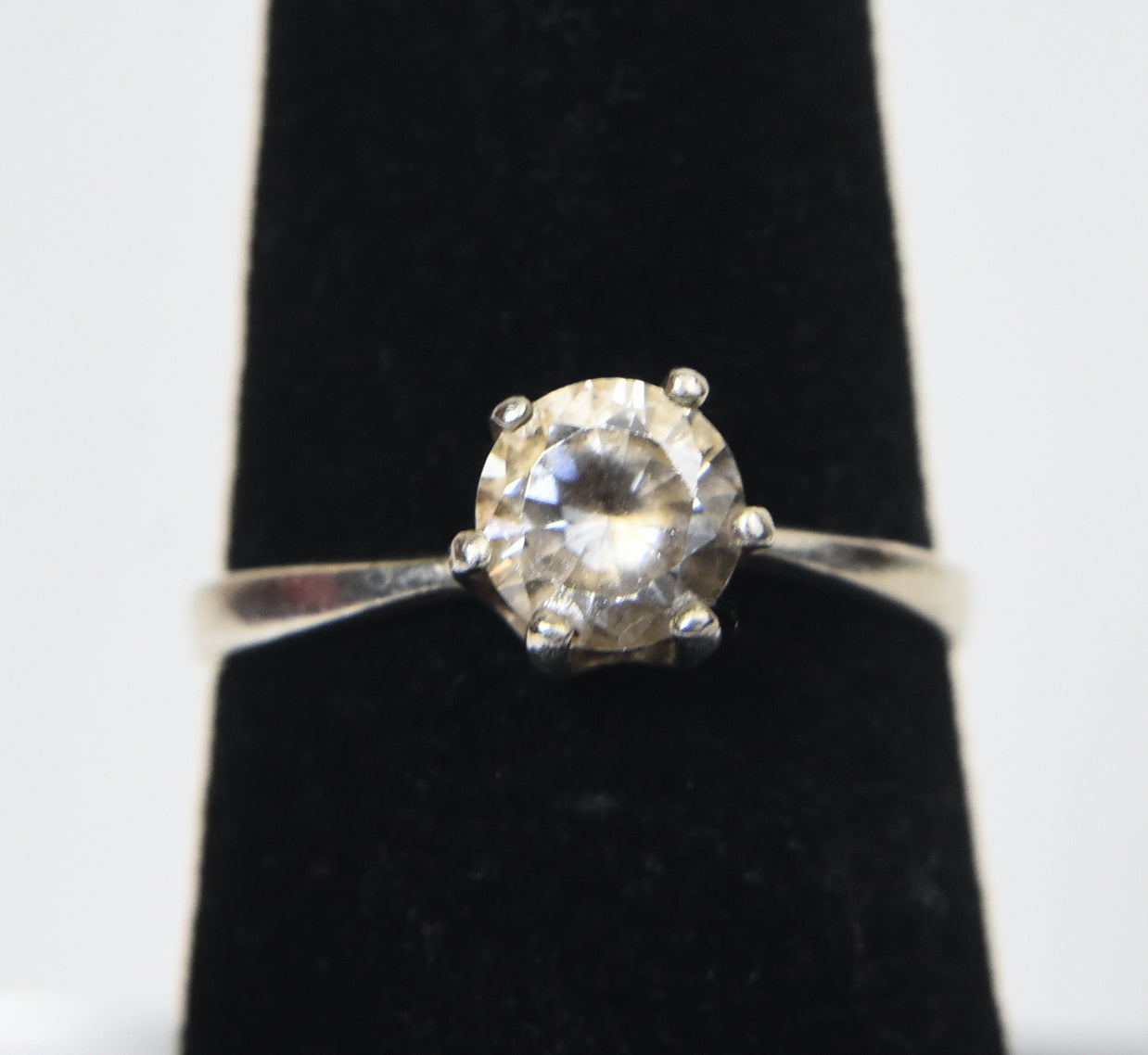Sterling Silver Clear Crystal Ring - Size 6