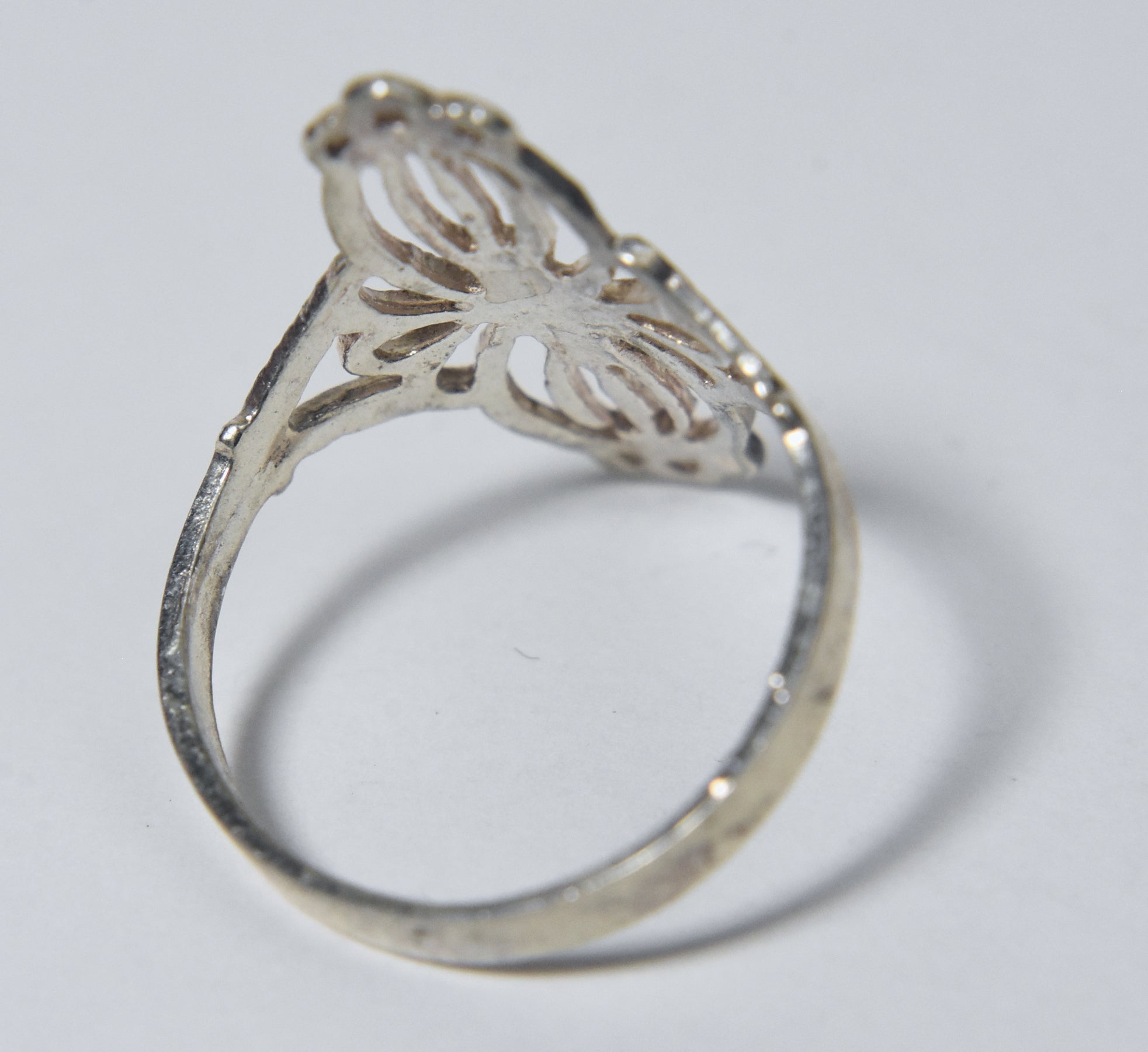 Sterling Silver Laser Cut Ring - Size 6.75