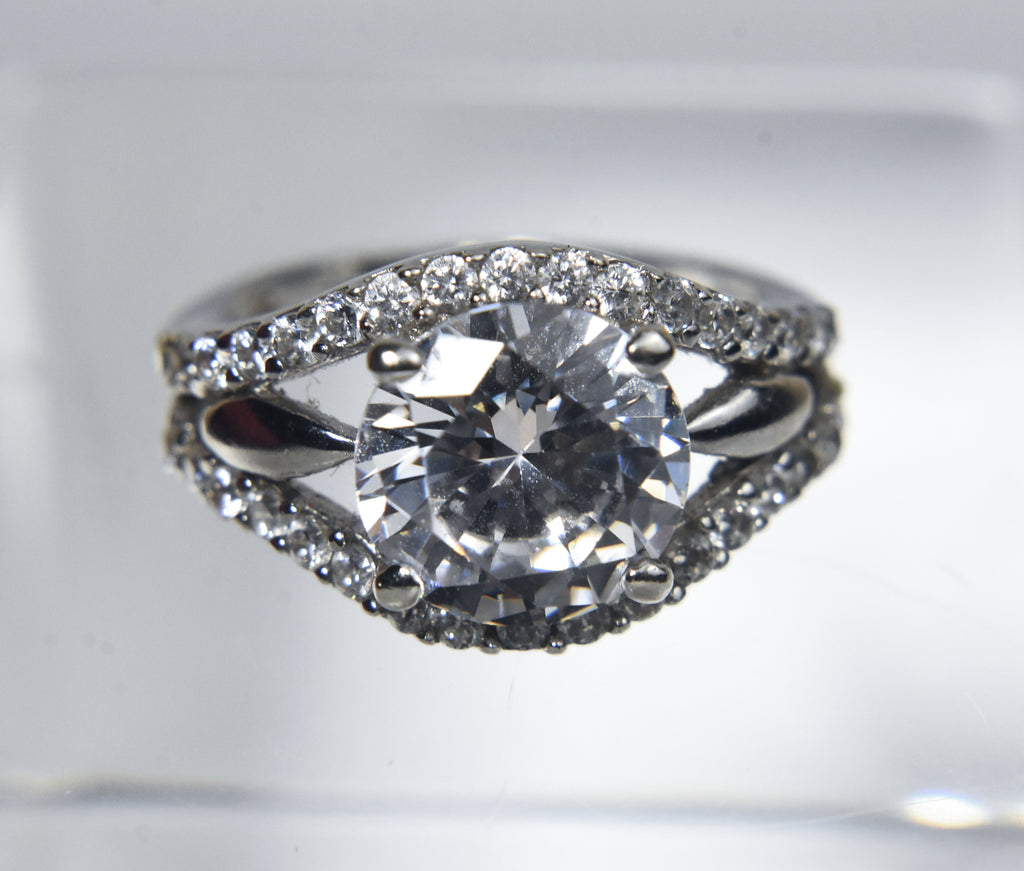 Sterling Silver Split Shank Cubic Zirconia Ring - Size 7