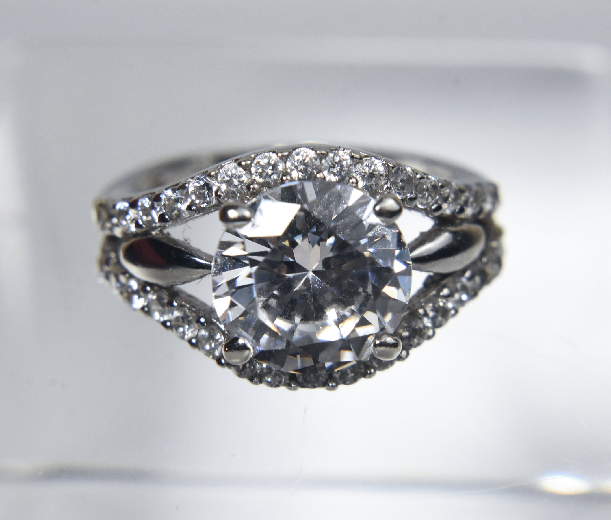 Sterling Silver Split Shank Cubic Zirconia Ring - Size 7