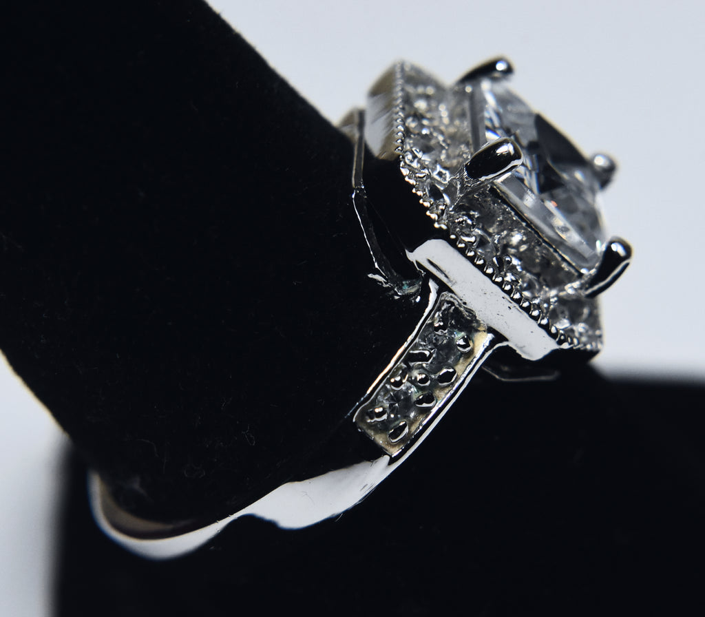 Square Cut Glass Art Deco Style Ring - Size 8