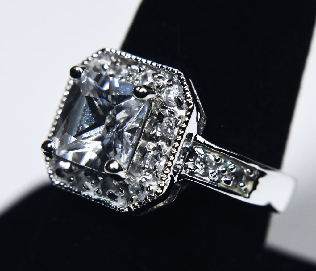 Square Cut Glass Art Deco Style Ring - Size 8