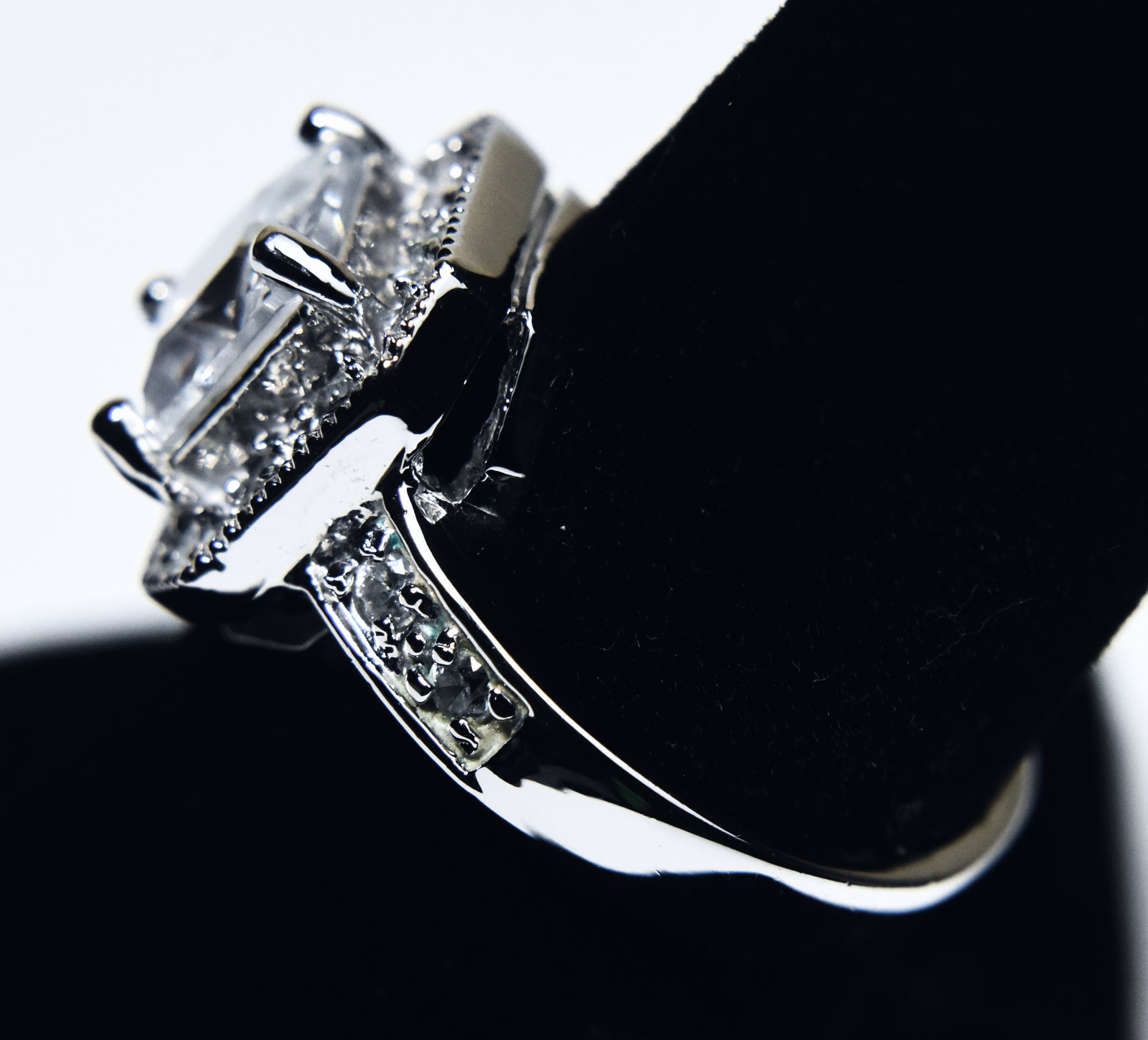 Square Cut Glass Art Deco Style Ring - Size 8