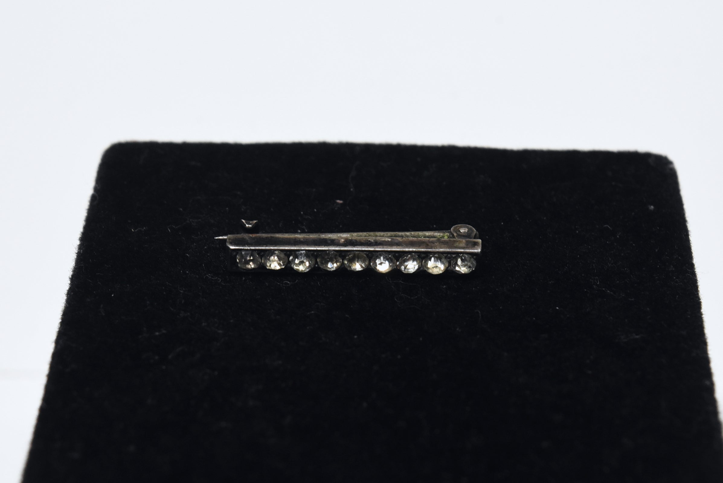 Fishel, Nessler & Co. - Vintage Sterling Silver Rhinestone Bar Brooch