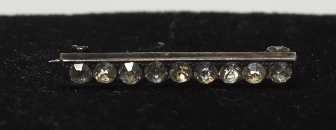 Fishel, Nessler & Co. - Vintage Sterling Silver Rhinestone Bar Brooch