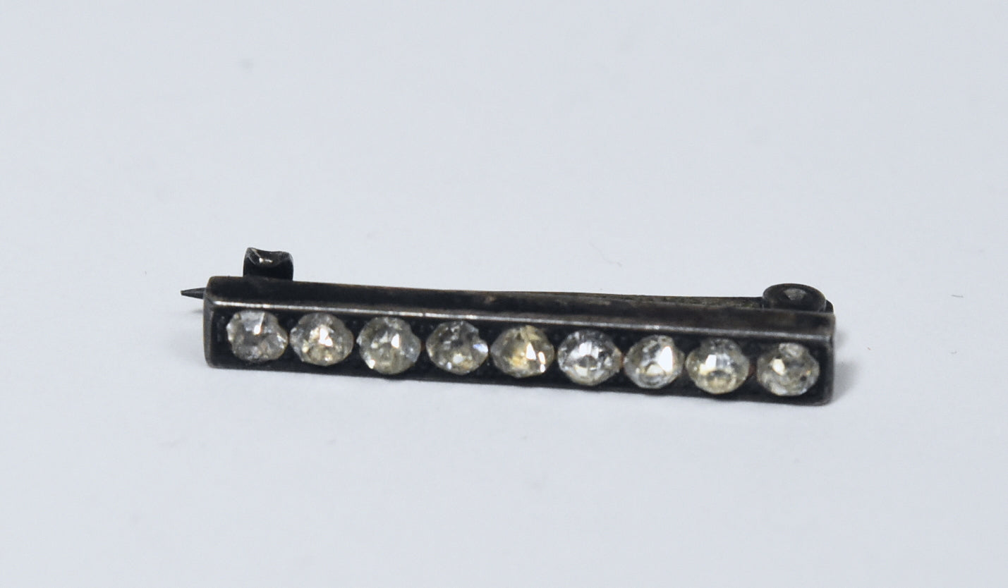 Fishel, Nessler & Co. - Vintage Sterling Silver Rhinestone Bar Brooch