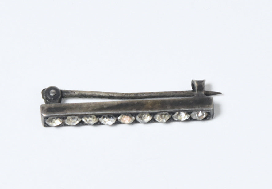 Fishel, Nessler & Co. - Vintage Sterling Silver Rhinestone Bar Brooch