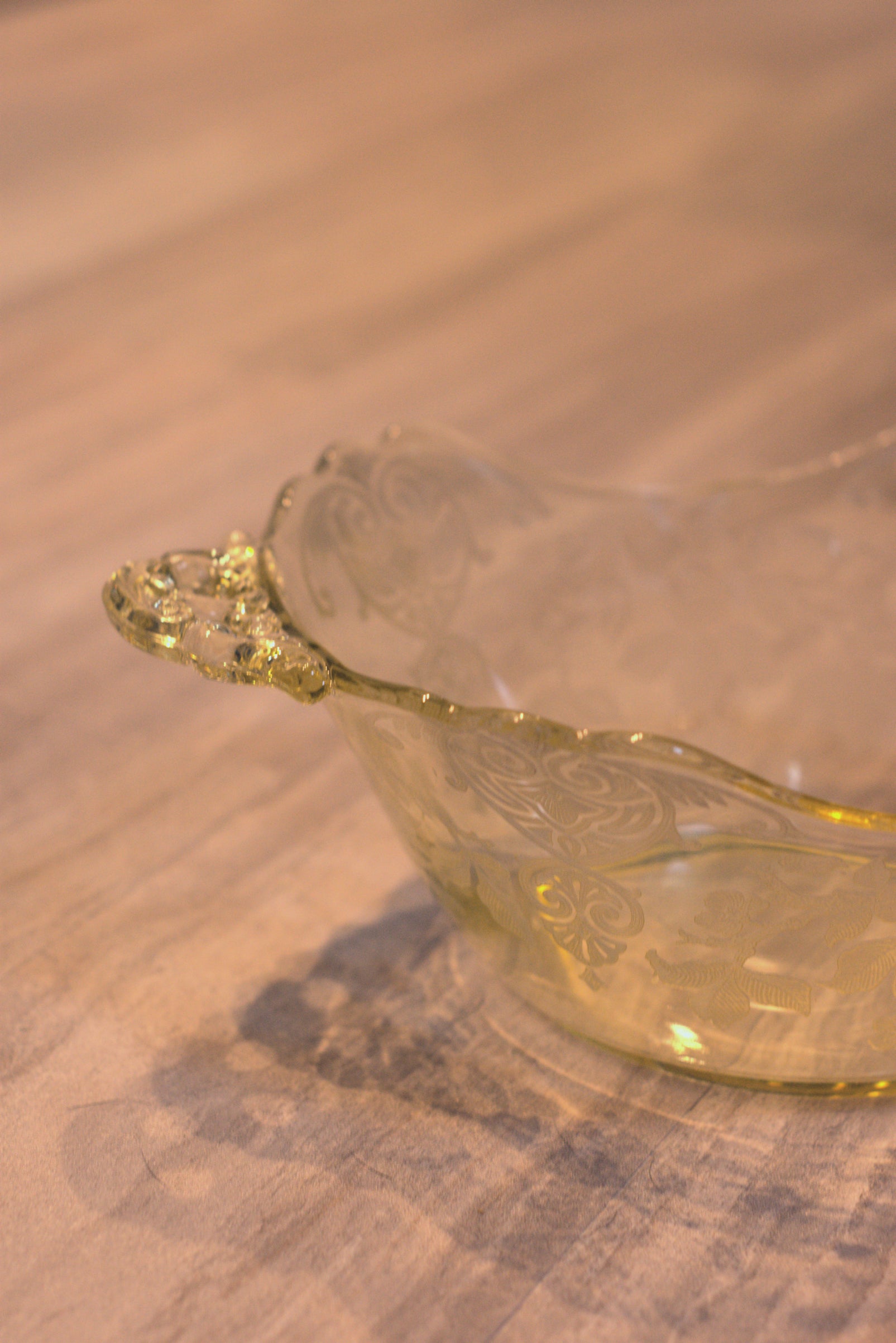 Cambridge Glass Co. - 1930s 'Apple Blossom' Two-Handled Petroleum Glass Bowl