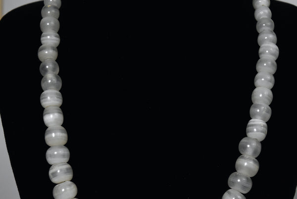 White Onyx Graduated Bead Necklace with Tiger's Eye Accent - 21"