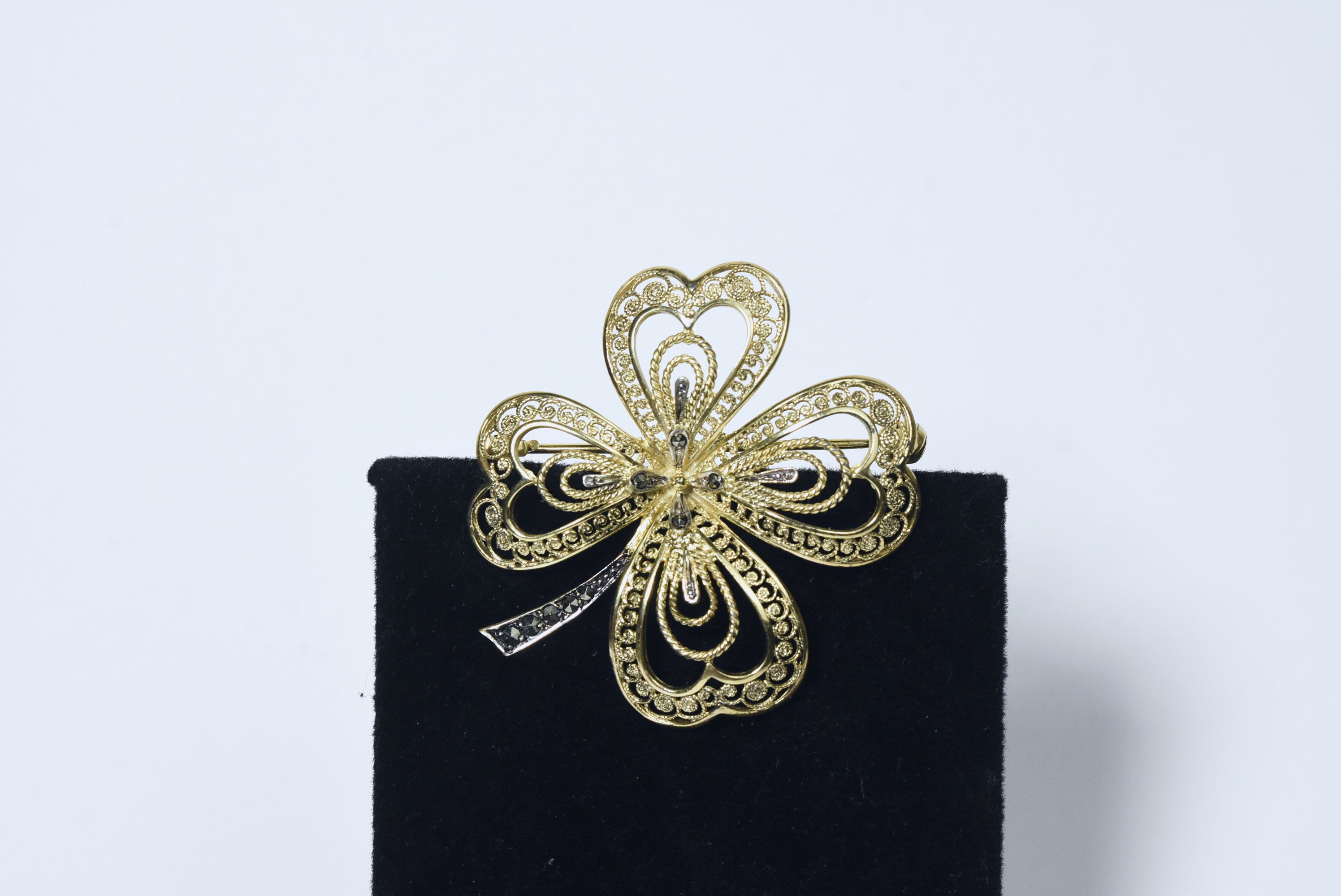 Willi Nonnenmann -  Vintage Gold Tone Sterling Silver Filigree Four Leaf Clover Marcasite Brooch