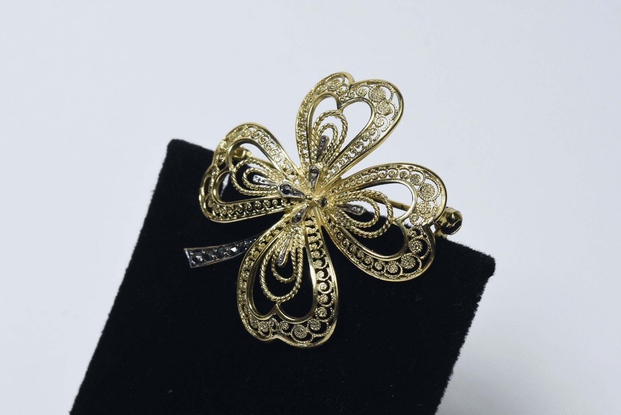 Willi Nonnenmann -  Vintage Gold Tone Sterling Silver Filigree Four Leaf Clover Marcasite Brooch