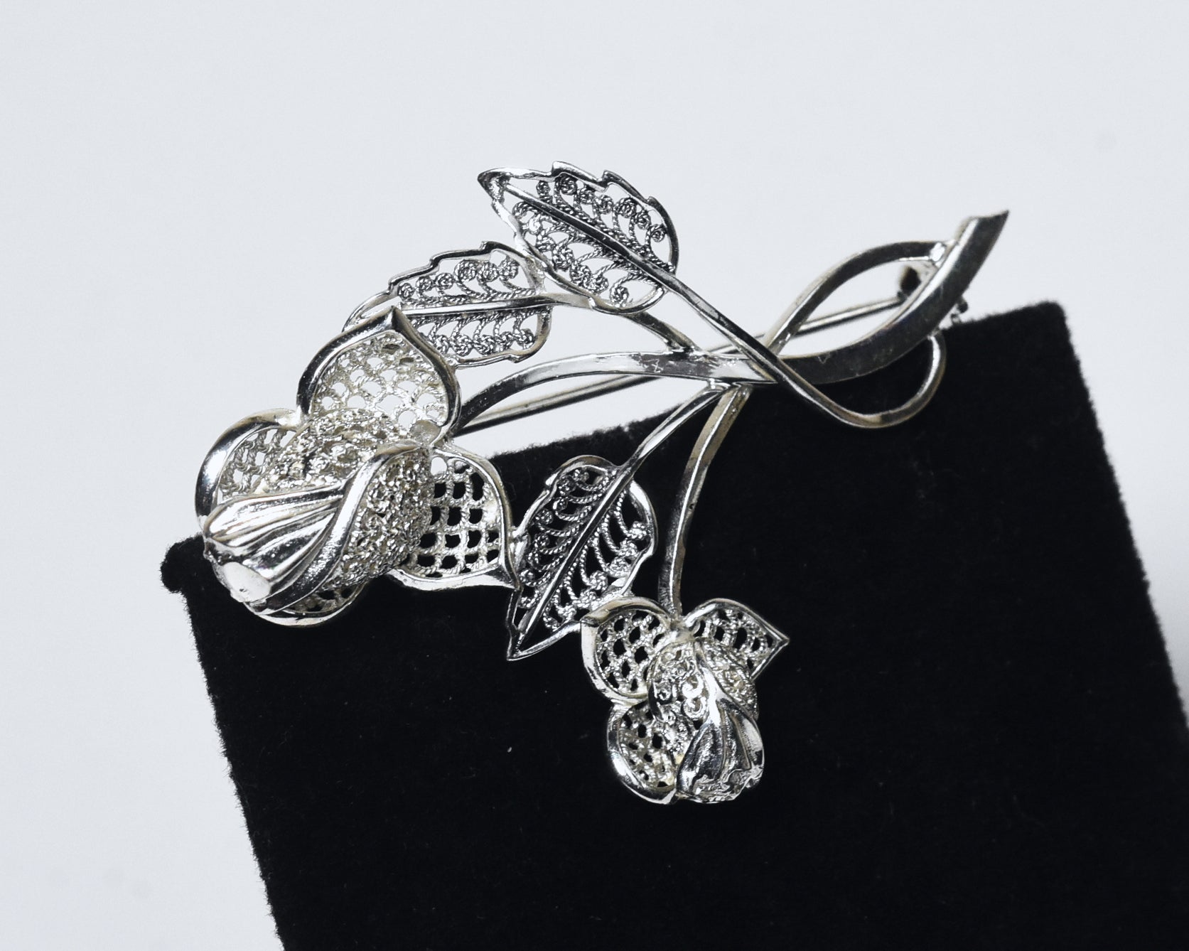 Willi Nonnenmann - Vintage Sterling Silver Filigree Bunch of Roses Brooch