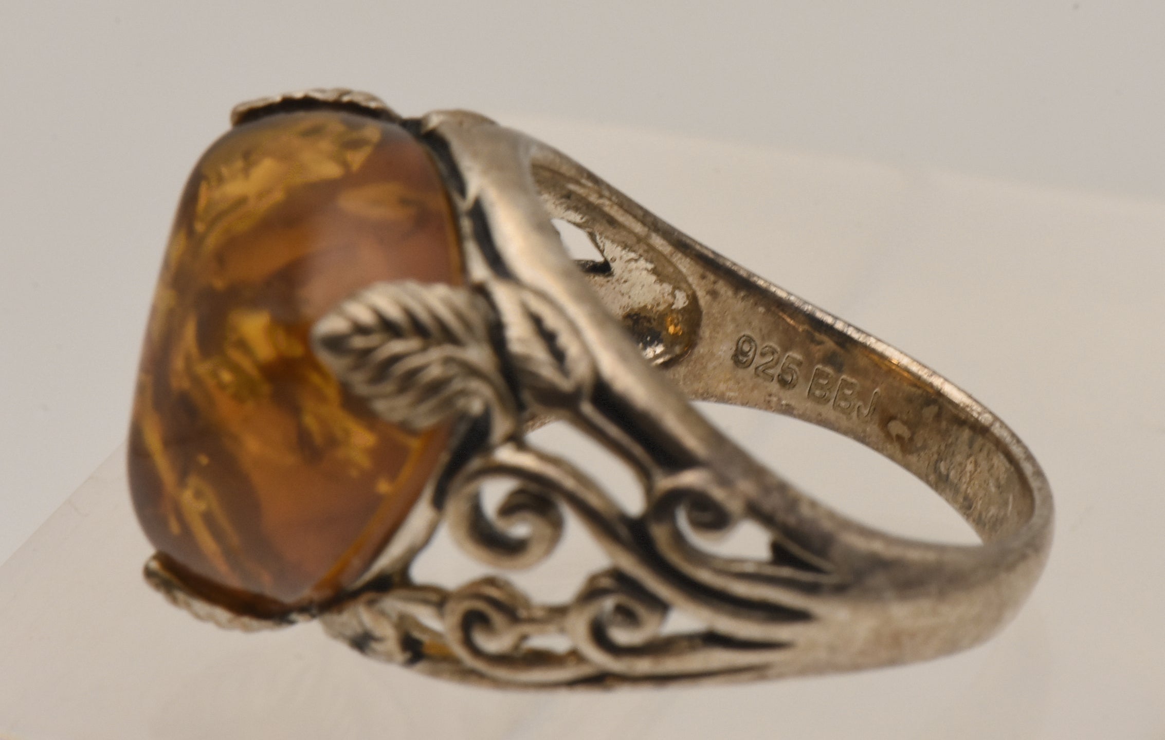 Vintage Sterling Silver Ring with Fossilized Resin Triangle Cabochon - Size 8