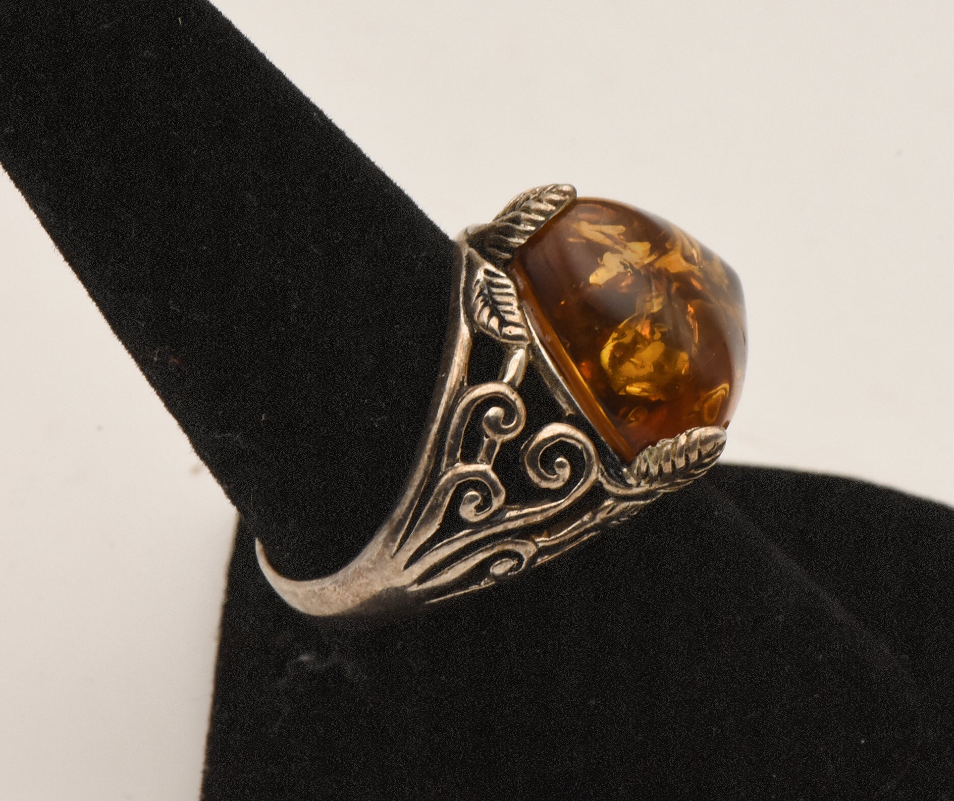Vintage Sterling Silver Ring with Fossilized Resin Triangle Cabochon - Size 8