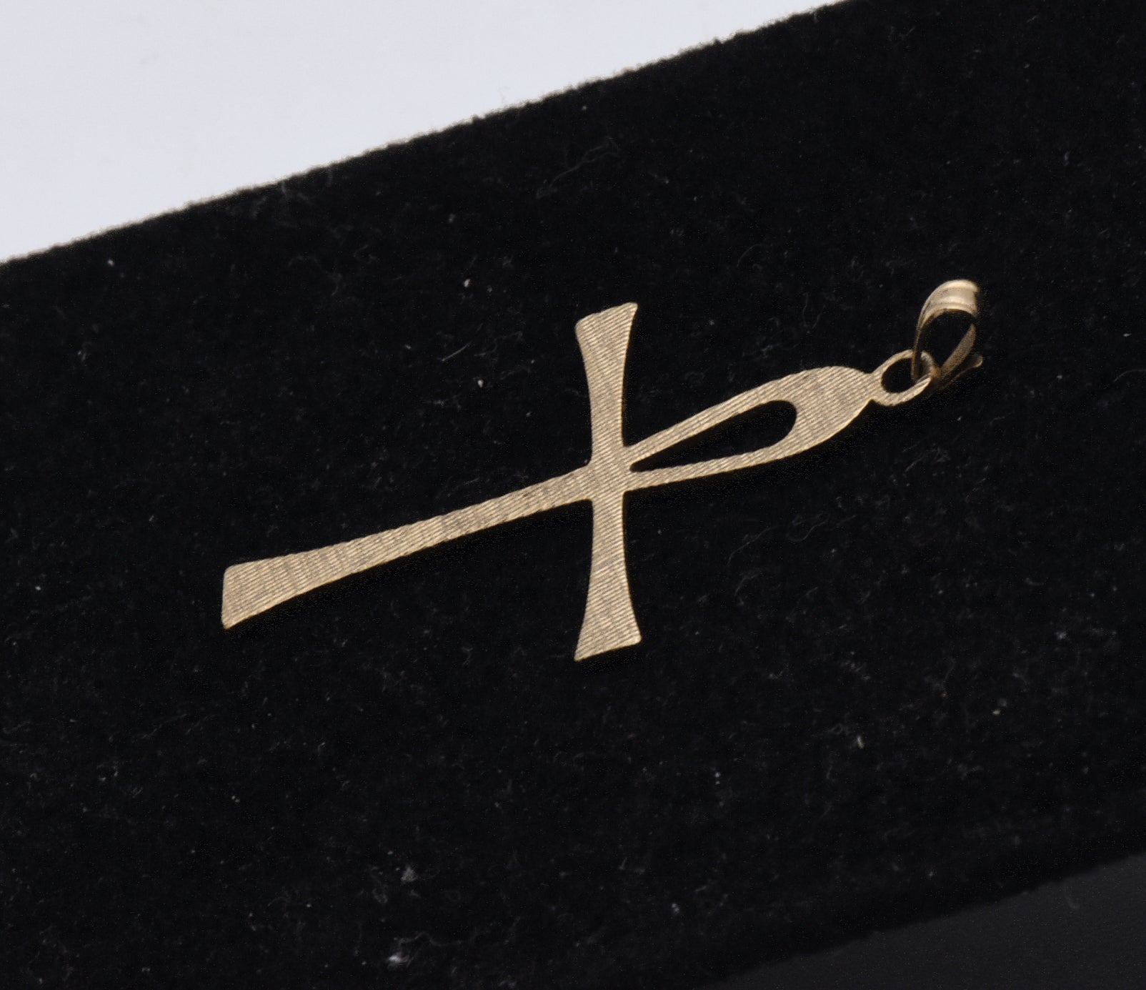 Curtis Manufacturing Co. - Vintage 14k Gold Filled Ankh Pendant