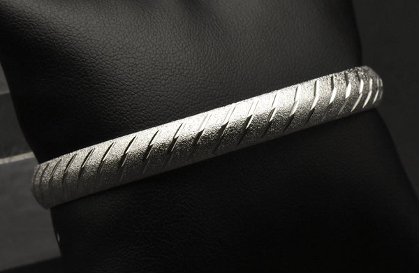Vintage Italian Sterling Silver Brushed Silver Design Cuff Bracelet