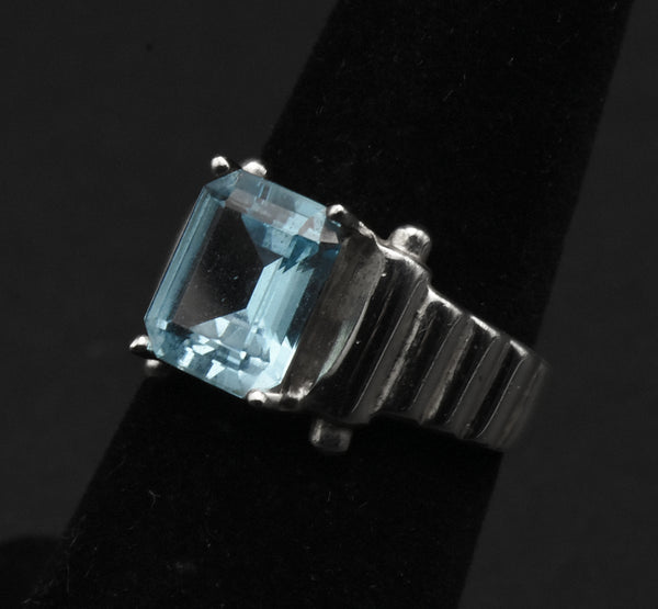 Vintage Blue Topaz Sterling Silver Ring - Size 5.75