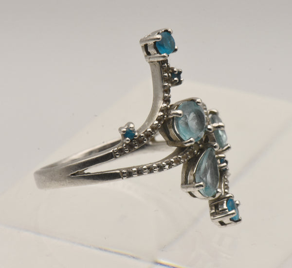 Vintage Sterling Silver Finger Ring with Blue Gemstones - Size 8.75