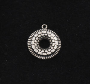 Vintage Sterling Silver Wreath Charm