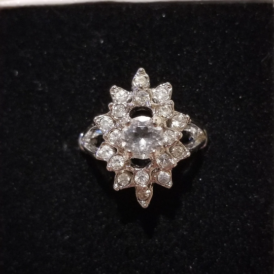 Sterling Silver Ring with Simulated Diamonds - Size 7.25