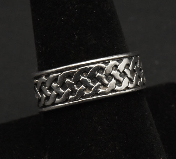 Vintage Sterling Silver Celtic Knot Band - Size 9.25