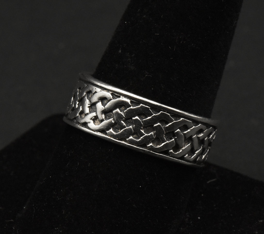 Vintage Sterling Silver Celtic Knot Band - Size 9.25