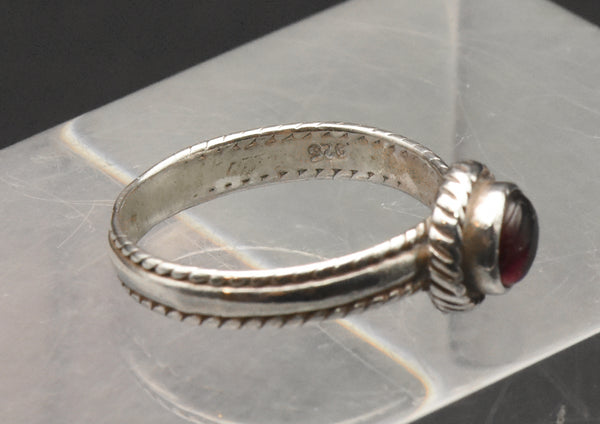 Vintage Sterling Silver Red Garnet Ring - Size 8