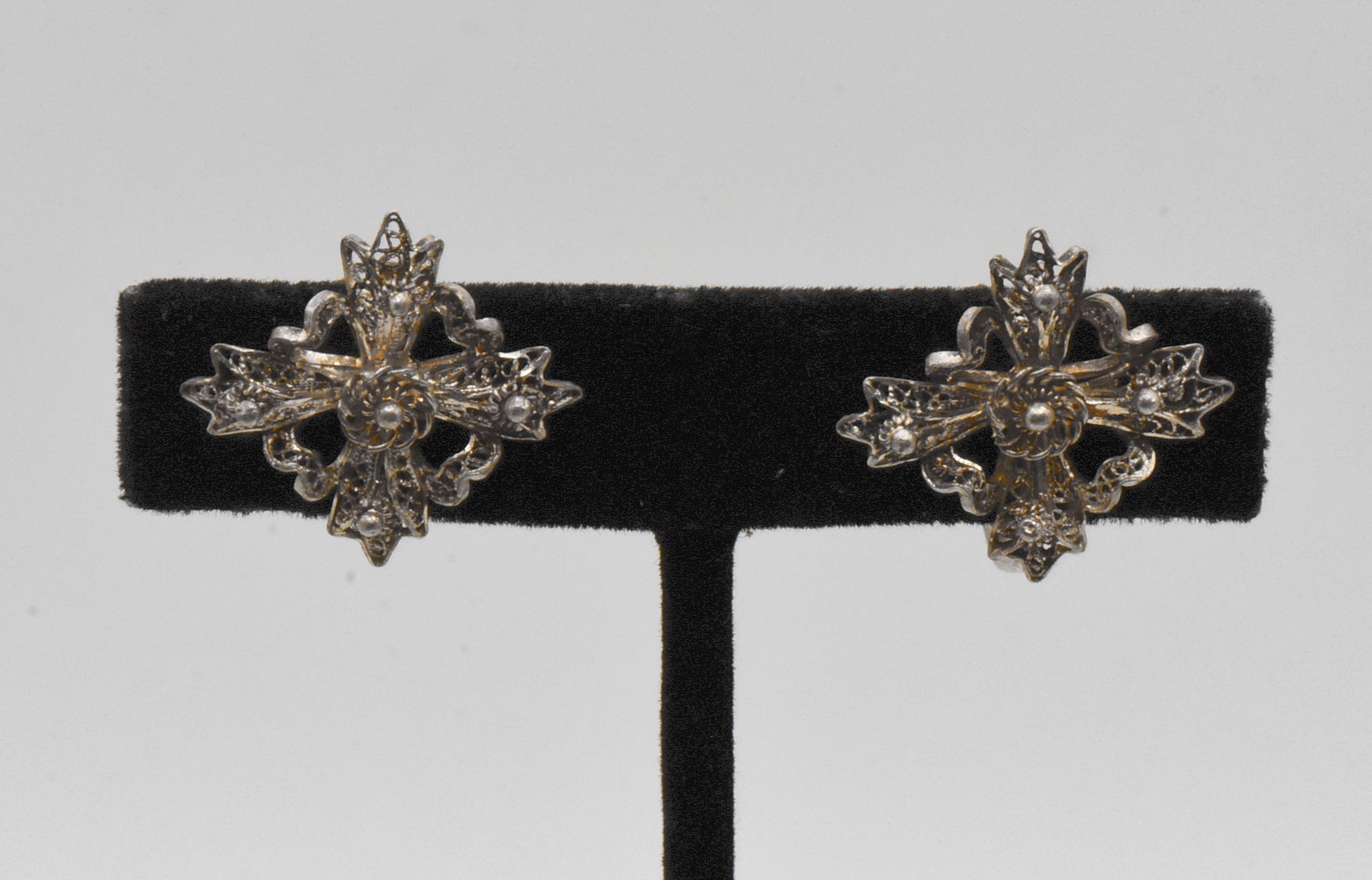 Vintage Sterling Silver Filigree Cross Screw Back Earrings