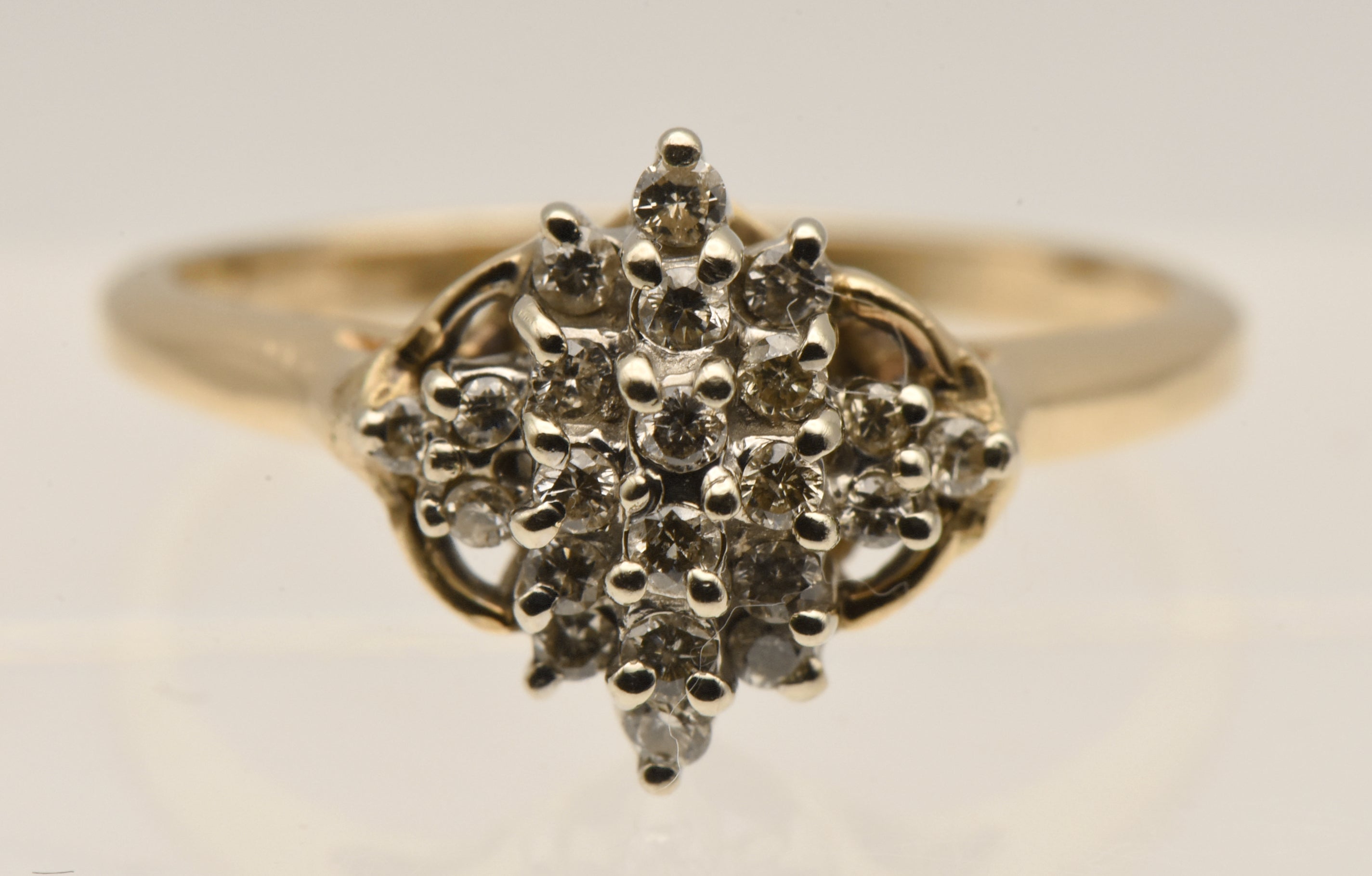 Vintage 14k Gold Diamond Cluster Ring - Size 8.25