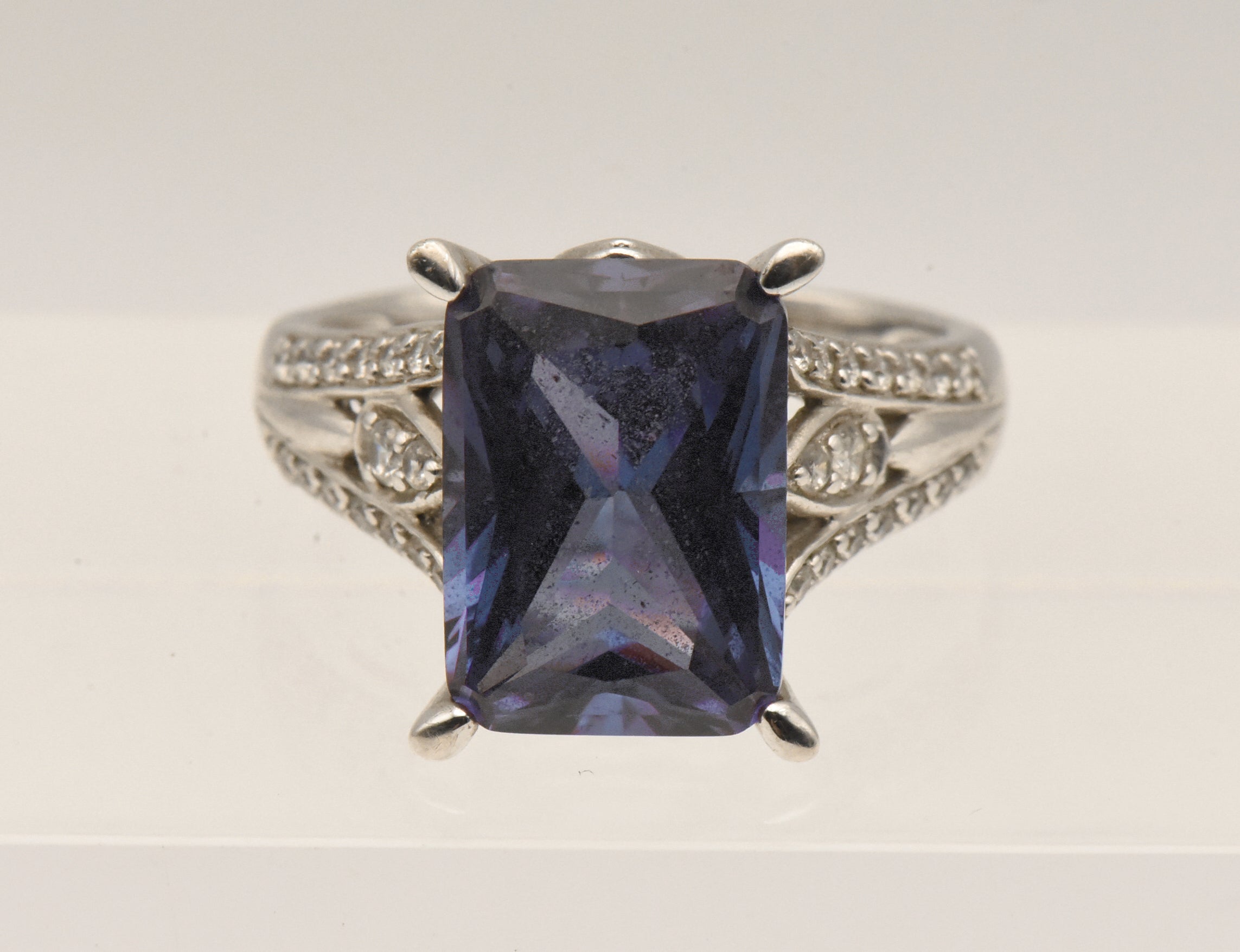 Vintage Sterling Silver Synthetic Color Change Sapphire Ring - Size 9